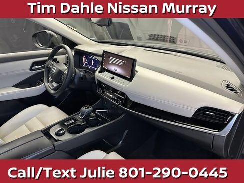 Used 2025 Nissan Rogue SL w/ SL Premium Package AWD/4WD image 17