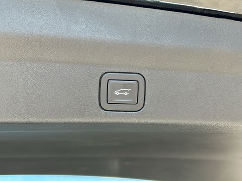 New 2025 Cadillac Escalade IQ Sport 1 w/ Smart Trailering package image 17