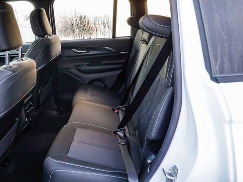 New 2025 Jeep Grand Cherokee Laredo image 19