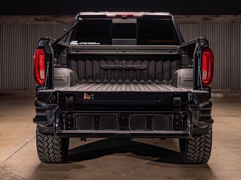 Used 2023 GMC Sierra 1500 Denali Ultimate image 9