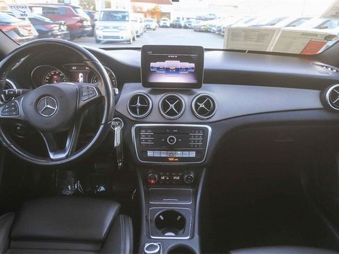 Used 2019 Mercedes-Benz CLA 250 image 11