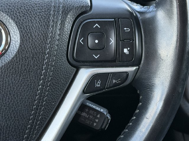 Used 2018 Toyota Highlander Limited AWD/4WD image 14