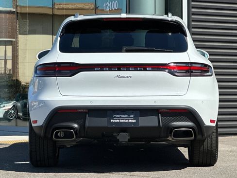 Certified 2026 Porsche Macan AWD/4WD image 7