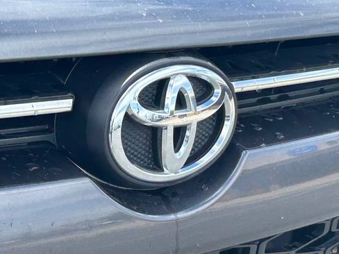 Used 2022 Toyota 4Runner SR5 Premium w/ Moonroof Package AWD/4WD image 10