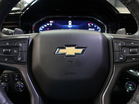 Used 2025 Chevrolet Silverado 1500 High Country w/ High Country Premium Package AWD/4WD image 70