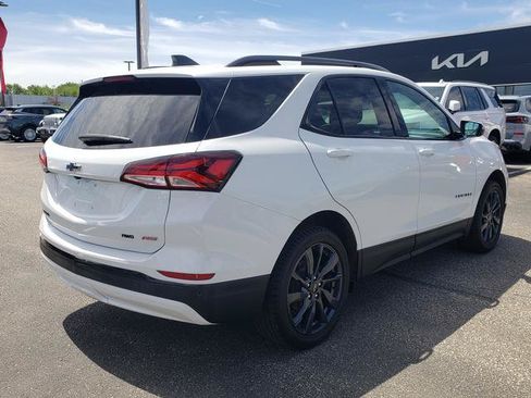 Used 2024 Chevrolet Equinox RS AWD/4WD image 3