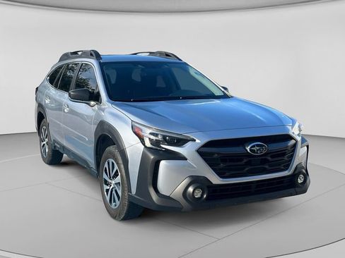 Used 2024 Subaru Outback AWD/4WD image 8
