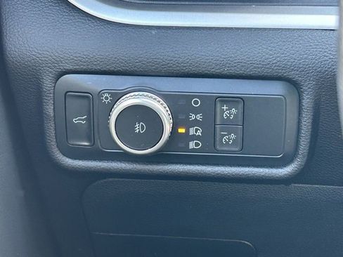 Used 2022 Ford Explorer XLT w/ Equipment Group 202A image 21