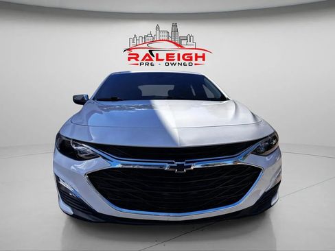 Used 2024 Chevrolet Malibu RS image 3