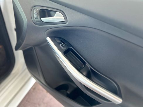 Used 2017 Ford Focus ST FWD image 57