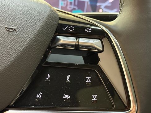 New 2026 Cadillac Lyriq Sport image 27