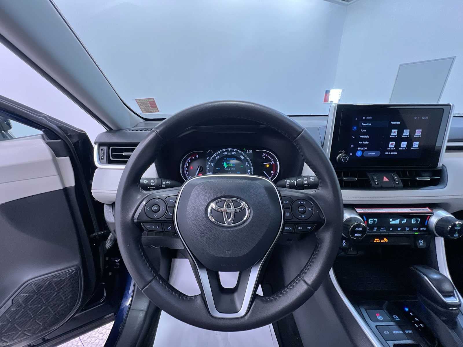 Used 2025 Toyota RAV4 XLE Premium FWD image 15