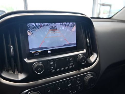 Used 2020 Chevrolet Colorado Z71 AWD/4WD image 17