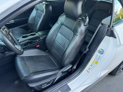 Used 2017 Ford Mustang GT Premium w/ Equipment Group 401A RWD image 28