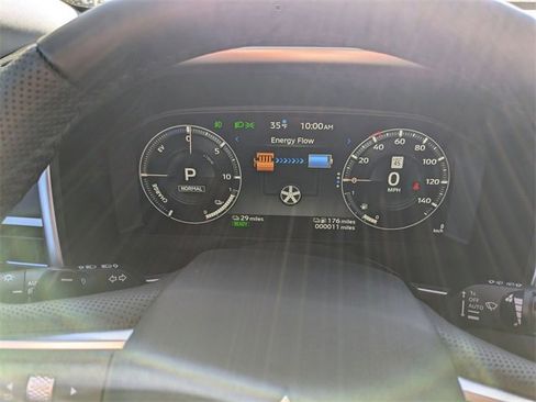 New 2025 Mitsubishi Outlander SE image 18