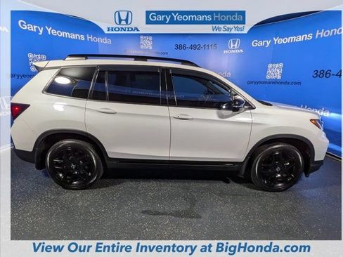 Certified 2025 Honda Passport Black Edition image 6