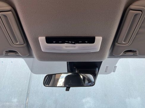 Used 2025 Nissan Versa SV image 15