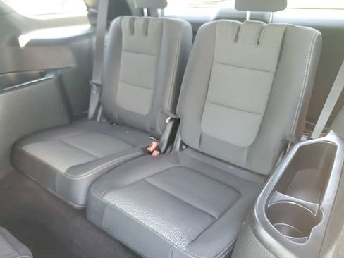 Used 2019 Ford Explorer XLT w/ Equipment Group 201A AWD/4WD image 30