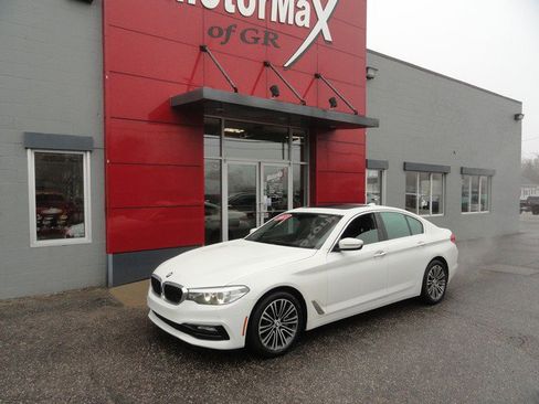 Used 2017 BMW 530i xDrive image 1