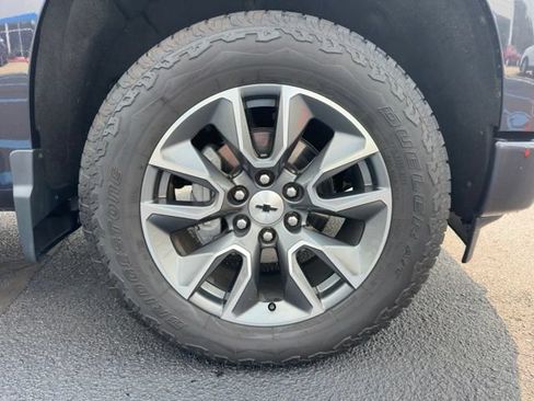 Used 2023 Chevrolet Silverado 1500 RST AWD/4WD image 6