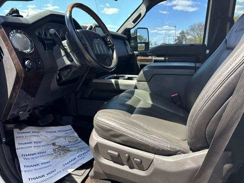 Used 2013 Ford F250 Platinum w/ Platinum Pkg AWD/4WD image 14