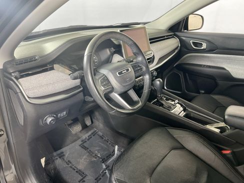 Used 2022 Jeep Compass Latitude AWD/4WD image 9