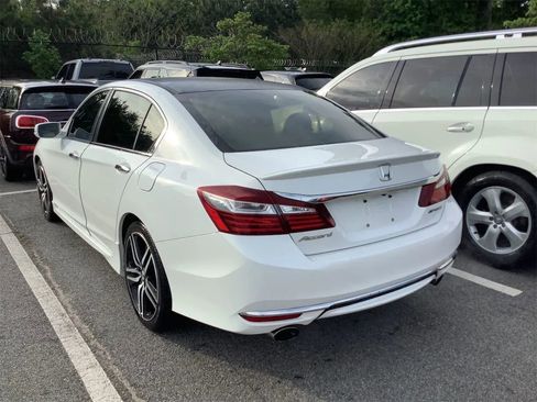 Used 2016 Honda Accord Sport image 2