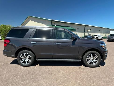 Used 2024 Ford Expedition Limited AWD/4WD image 36