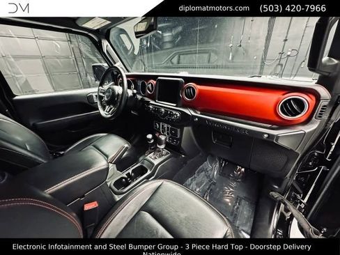 Used 2018 Jeep Wrangler Unlimited Rubicon AWD/4WD image 19