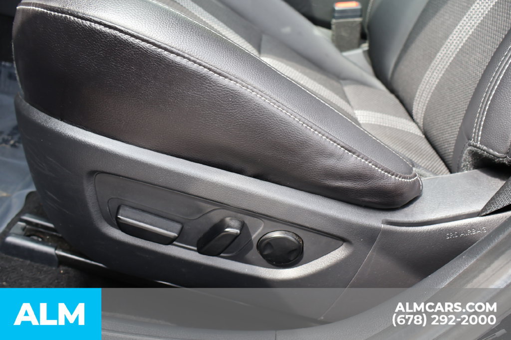 Used 2025 MAZDA CX-50 AWD 2.5 S w/ Preferred Package image 12