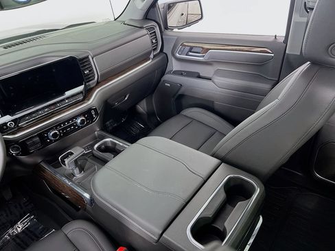 Certified 2026 GMC Sierra 1500 Elevation w/ Elevation Premium Package AWD/4WD image 23
