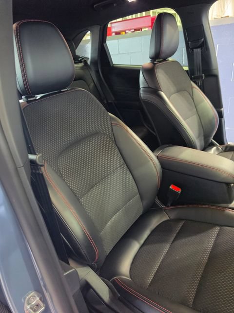 Used 2025 Ford Escape ST-Line w/ Tech Pack #1 FWD image 21