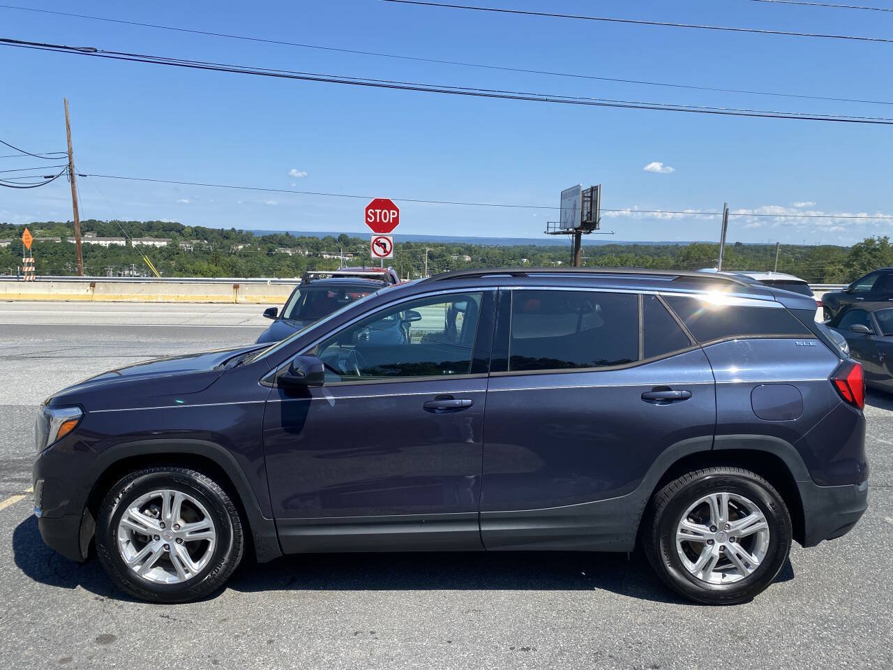 Used 2018 GMC Terrain SLE w/ Driver Convenience Package FWD image 8