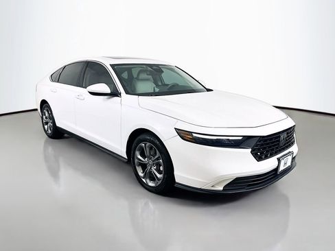 Certified 2024 Honda Accord EX image 3
