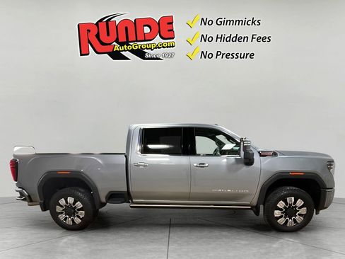 Used 2025 GMC Sierra 3500 Denali w/ Denali Reserve Package image 6