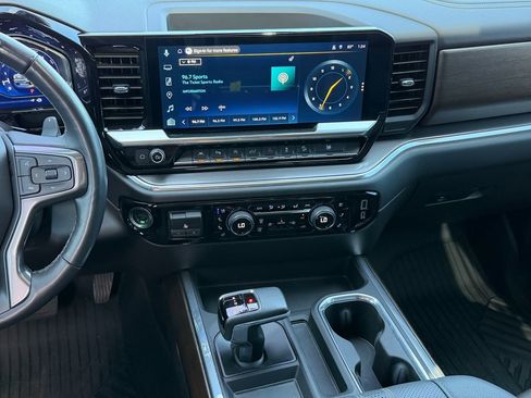 Certified 2025 Chevrolet Silverado 1500 High Country w/ Technology Package image 17