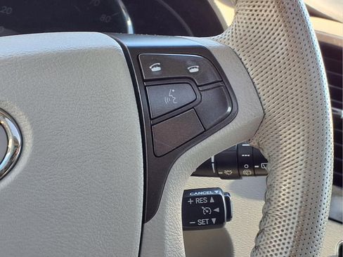 Used 2011 Toyota Sienna XLE image 13