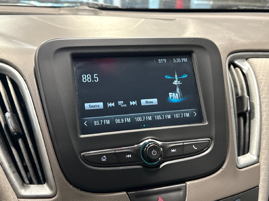 Used 2018 Chevrolet Malibu LS FWD image 18