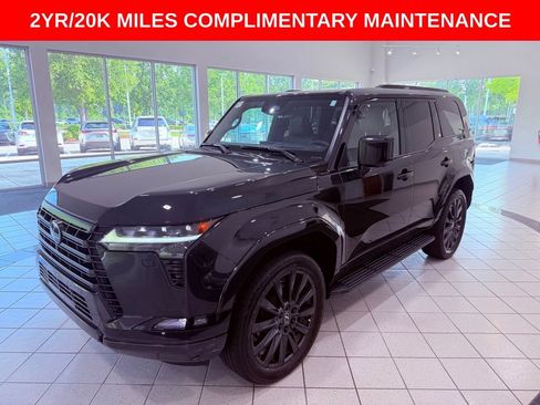 Certified 2024 Lexus GX 550 w/ Accessory Package (Z1) AWD/4WD image 3