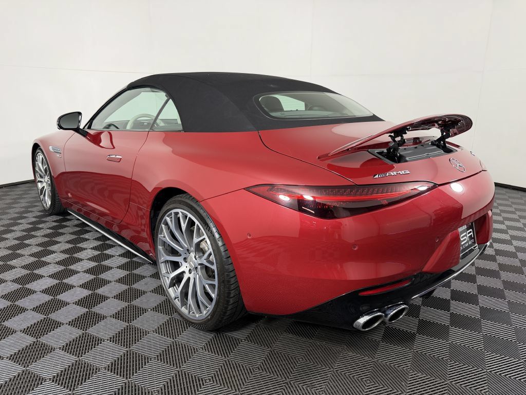 Used 2024 Mercedes-Benz SL 43 AMG image 16