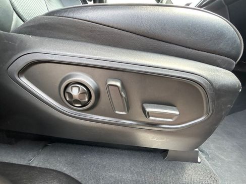 Used 2024 Jeep Grand Cherokee Overland AWD/4WD image 38