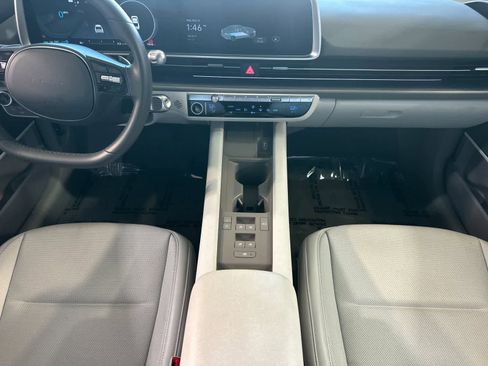 Used 2025 Hyundai Ioniq 6 SEL RWD image 4