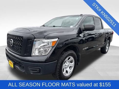Used 2019 Nissan Titan S image 3