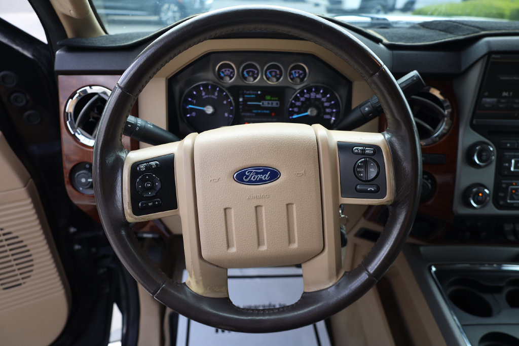 Used 2016 Ford F250 King Ranch w/ FX4 Off-Road Package AWD/4WD image 13