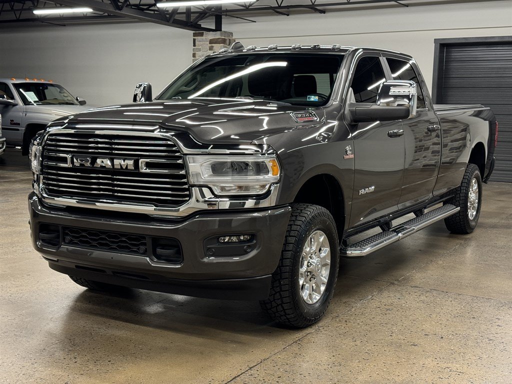 Used 2024 RAM 3500 Laramie w/ Bed Utility Group AWD/4WD image 3