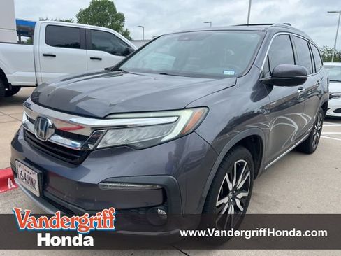 Used 2019 Honda Pilot Touring image 1
