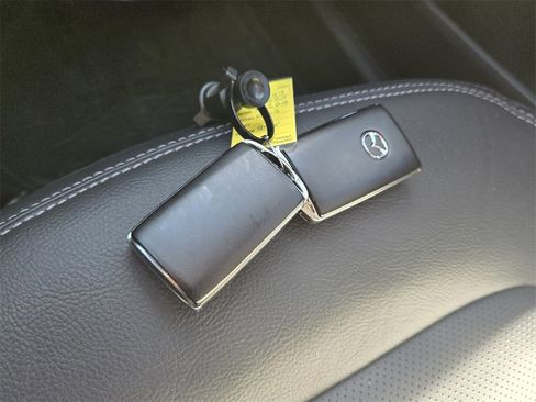 Used 2025 MAZDA CX-5 AWD 2.5 S w/ Preferred Package image 19