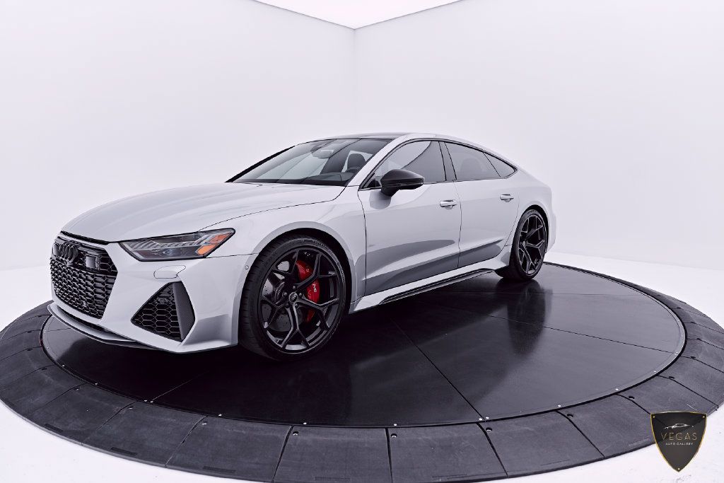 Used 2025 Audi RS 7 Performance AWD/4WD image 11