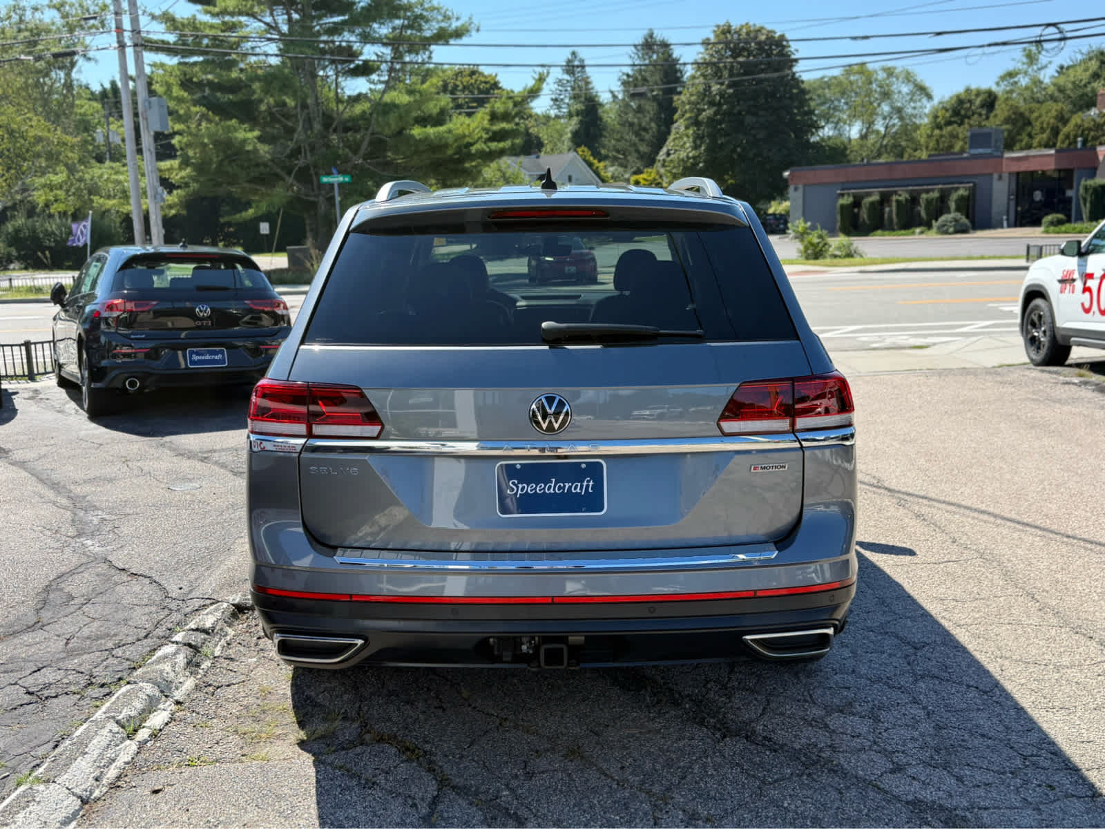 Used 2022 Volkswagen Atlas SEL AWD/4WD image 6