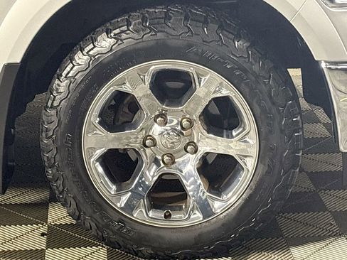 Used 2017 RAM 1500 Laramie w/ Convenience Group image 24